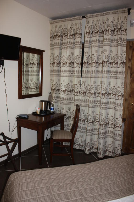 Hotel Olympic Mountains à Césane Chambre photo